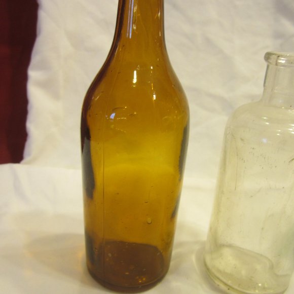 VTG SET OF 6 COLLECTIBLE GLASS BOTTLES EACH DIFFERENT - Picture 2 of 8